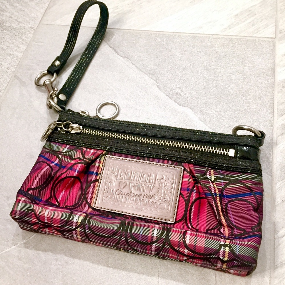 Coach Modern Pink & Black Wristlet